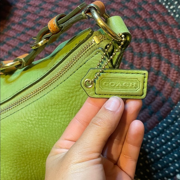 Vintage Coach Green Suede Zip Close Shoulder Purse - Picture 7 of 10